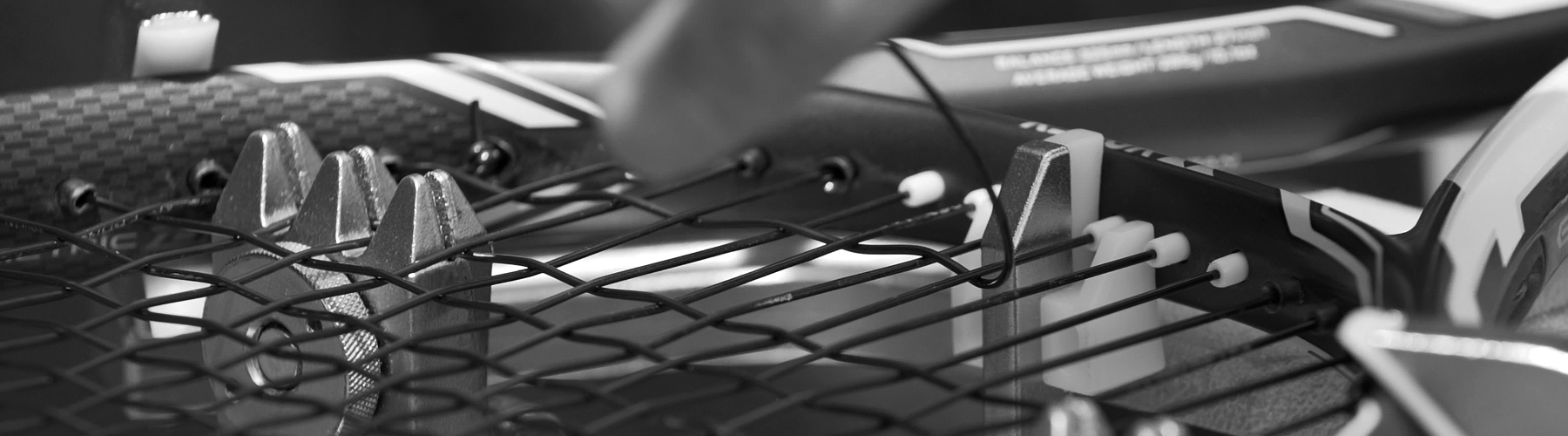 Sergetti_sectionCordeur_1800x500 Le coin du cordeur tennis string tension Sergetti_sectionCordeur_1800x500 Le coin du cordeur tennis string tension