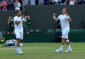 Marcus_Jay-300x207 Notre joueur SERGETTI, Marcus Willis et son partenaire de double Jay Clarke ont remporté une victoire épique de 5 manches contre les champions défendant de Wimbledon tennis string tension Marcus_Jay-300x207 Notre joueur SERGETTI, Marcus Willis et son partenaire de double Jay Clarke ont remporté une victoire épique de 5 manches contre les champions défendant de Wimbledon tennis string tension